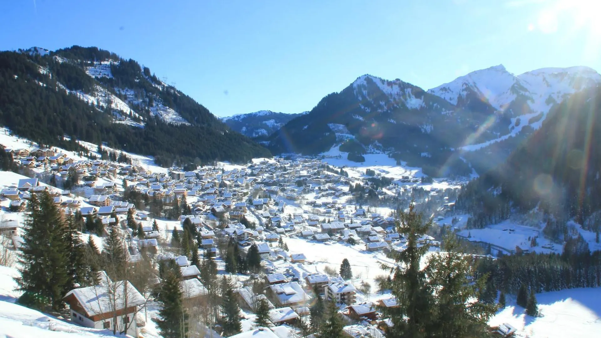 Barbessine Bbb18 Sun & Chair Lift 4 Pers Chatel 0*,  France